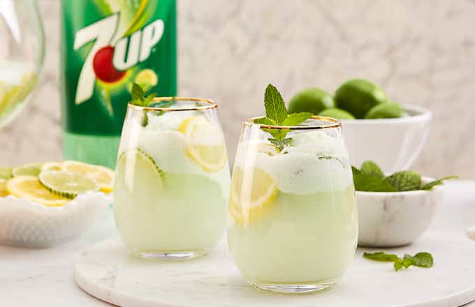 7UP Winter Mint Punch